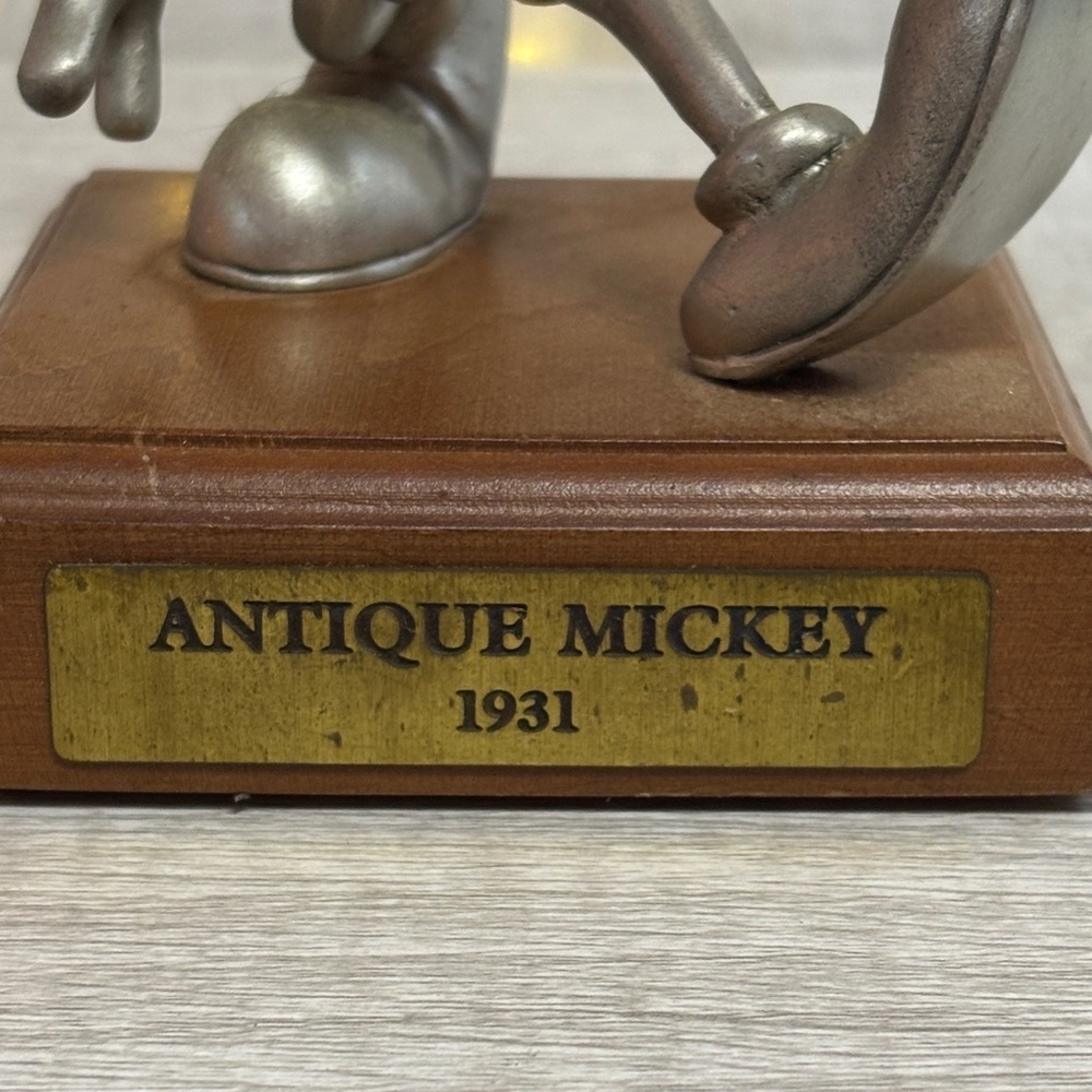 Disney Mickey Mouse 1931 Antique Mickey on Wooden Base - Picture 6 of 9
